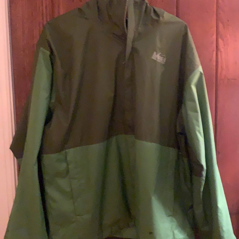 REI MENS Windbreaker Green Hood Large